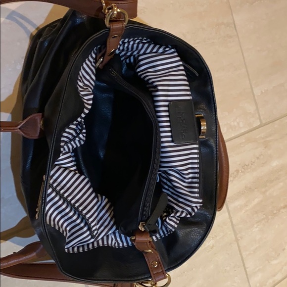 Travel shoulder bag - Picture 4 of 5